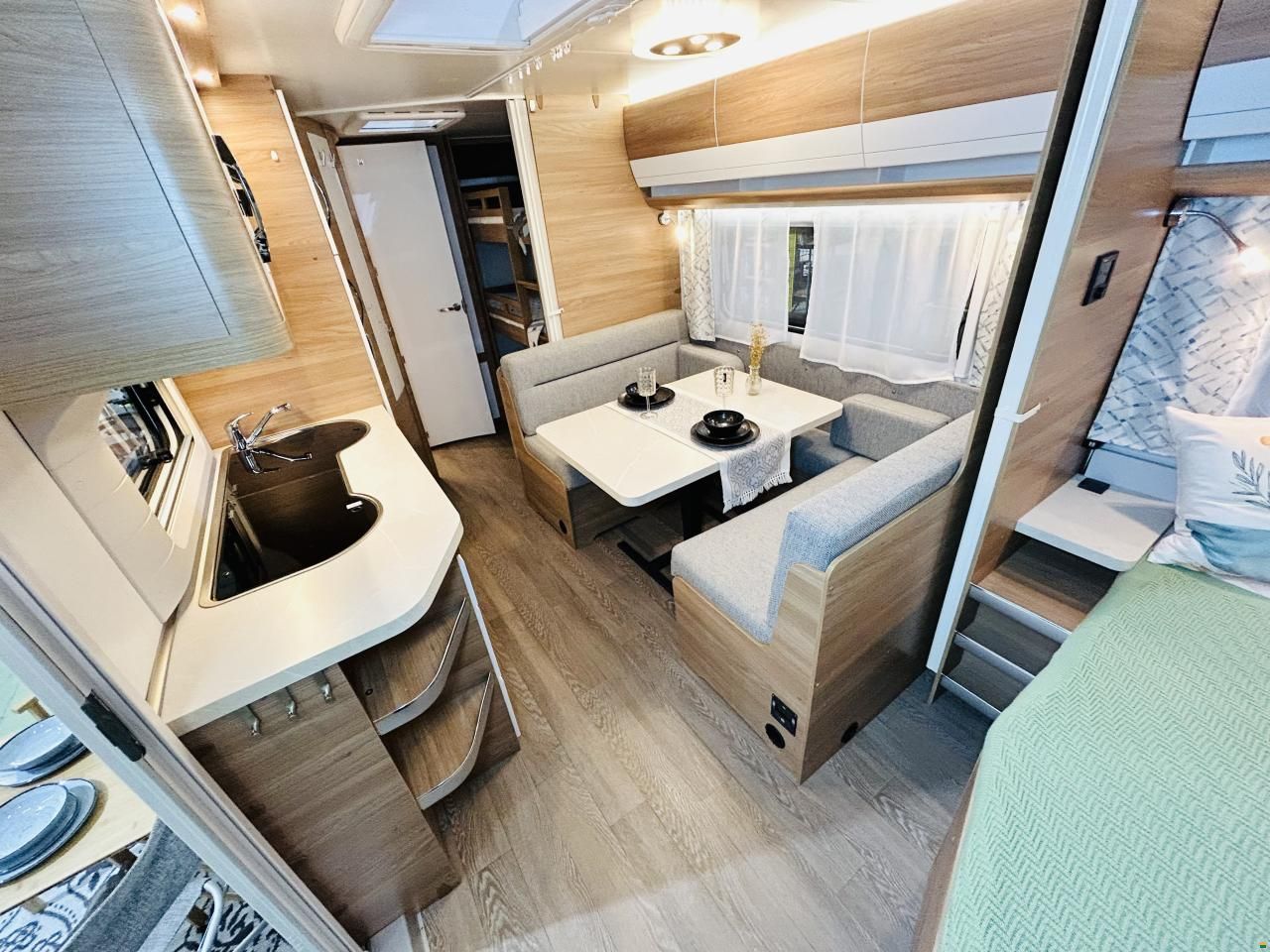 Hobby De Luxe 545 KMF