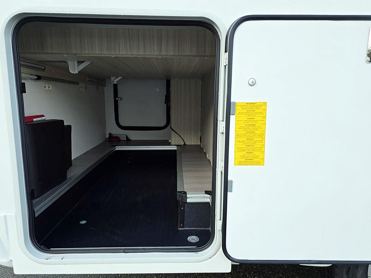 Adria COMPACT SC AXESS 2.2