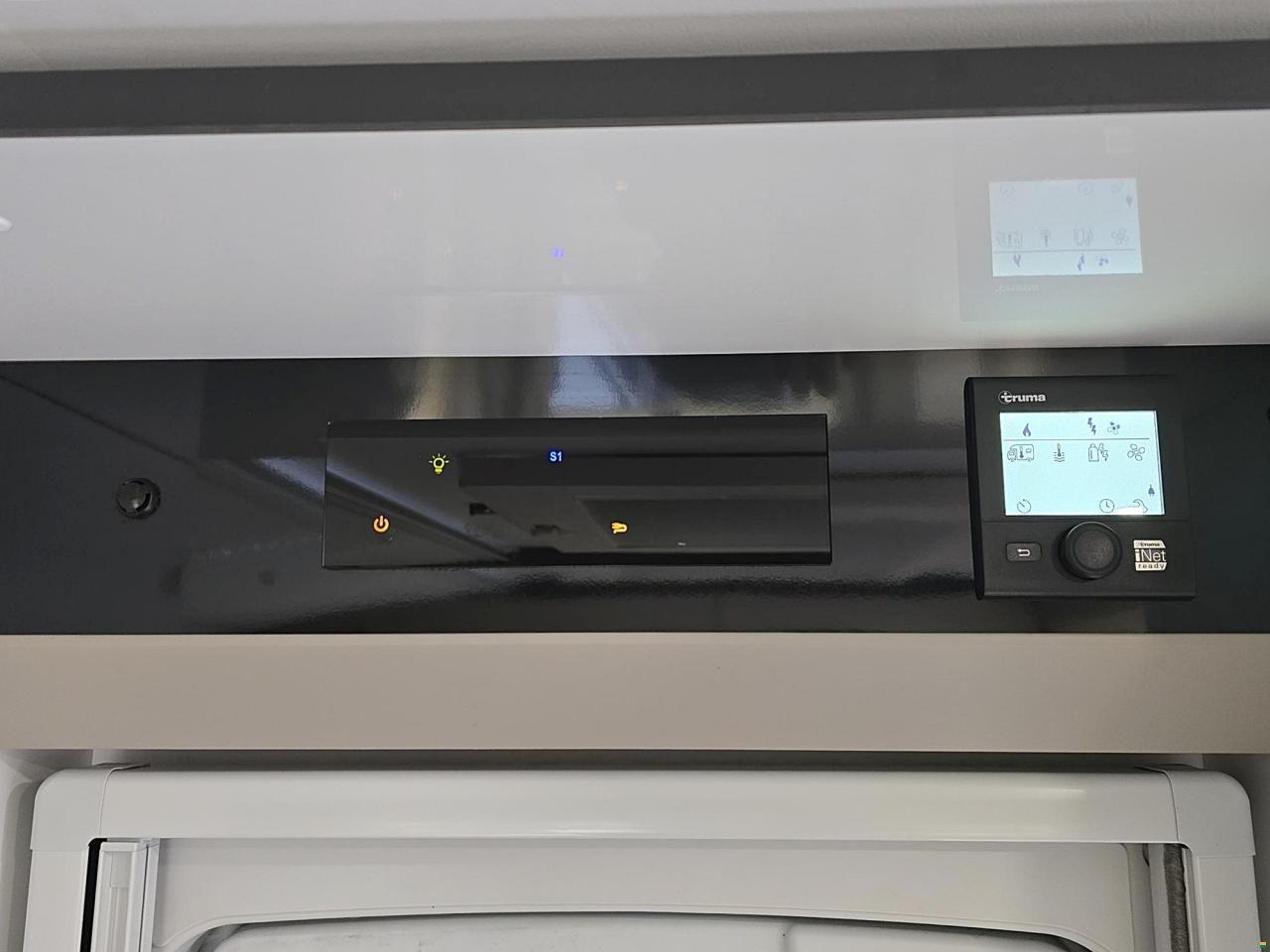 Adria COMPACT SC AXESS 2.2