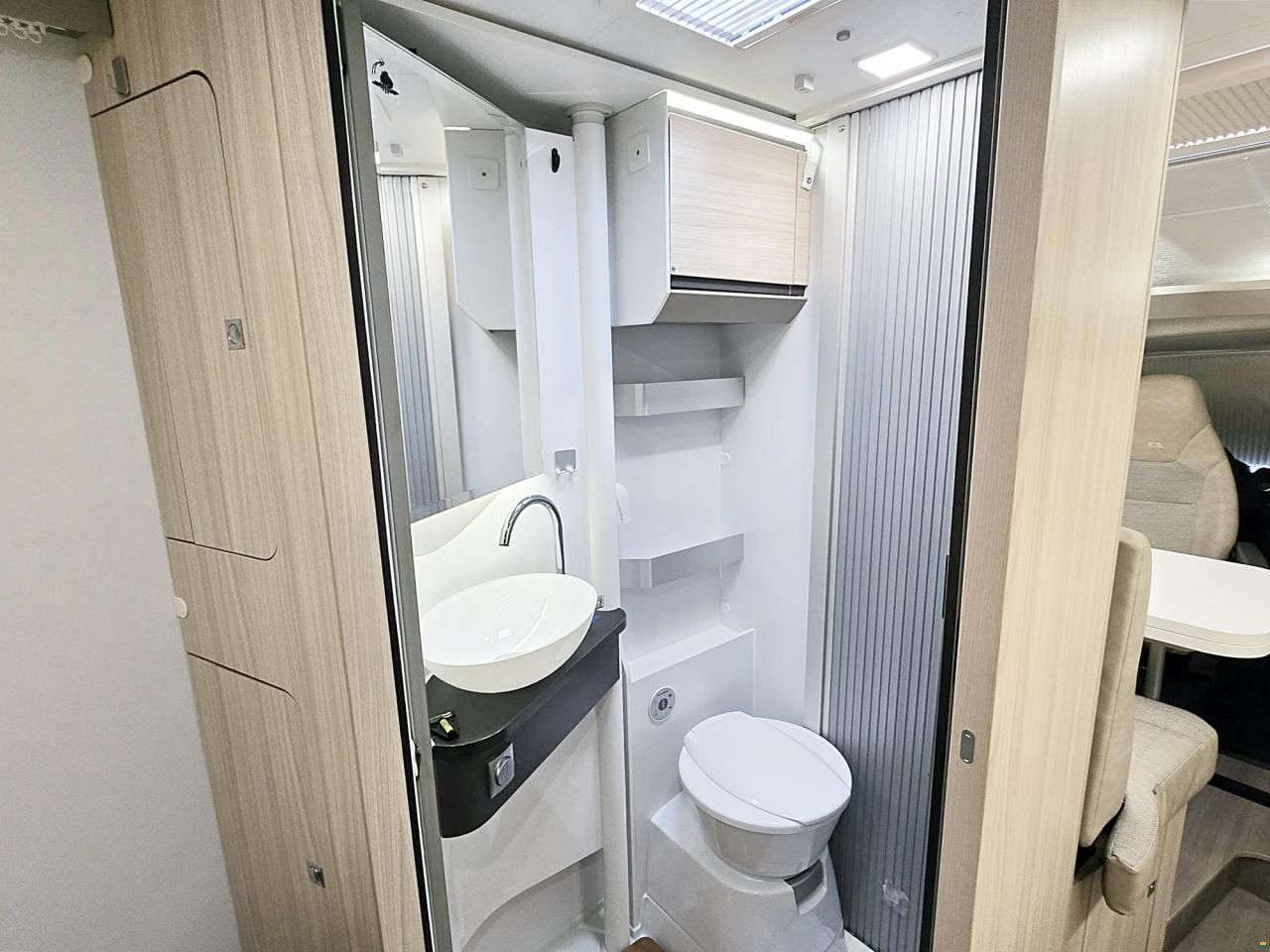 Adria COMPACT SC AXESS 2.2