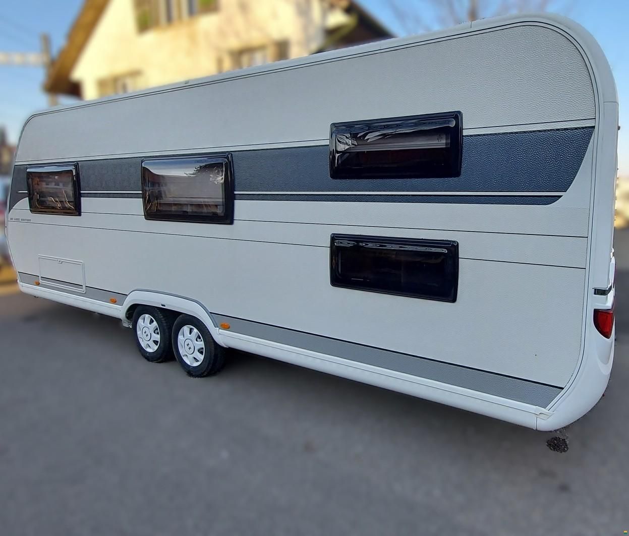 Hobby De Luxe Edition 650 KMFe