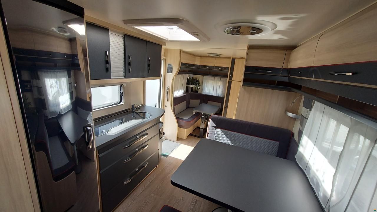 Hobby De Luxe Edition 650 KMFe