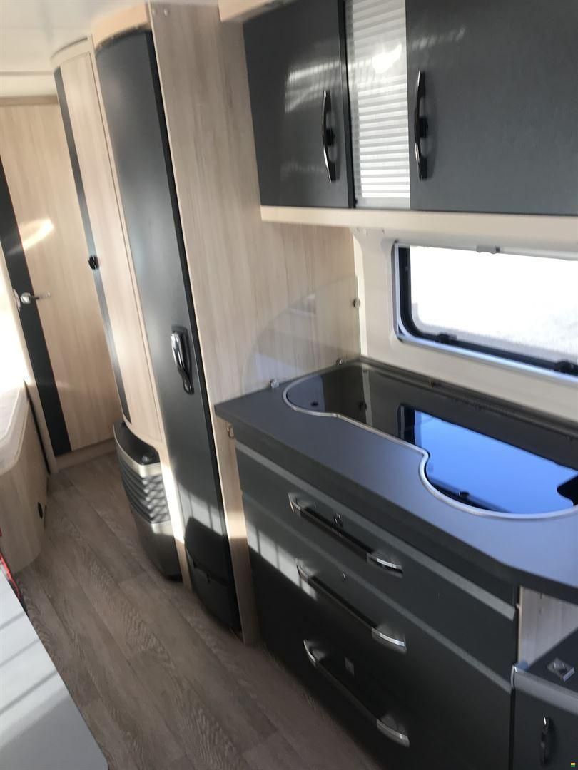 Hobby De Luxe Edition 650 KMFe