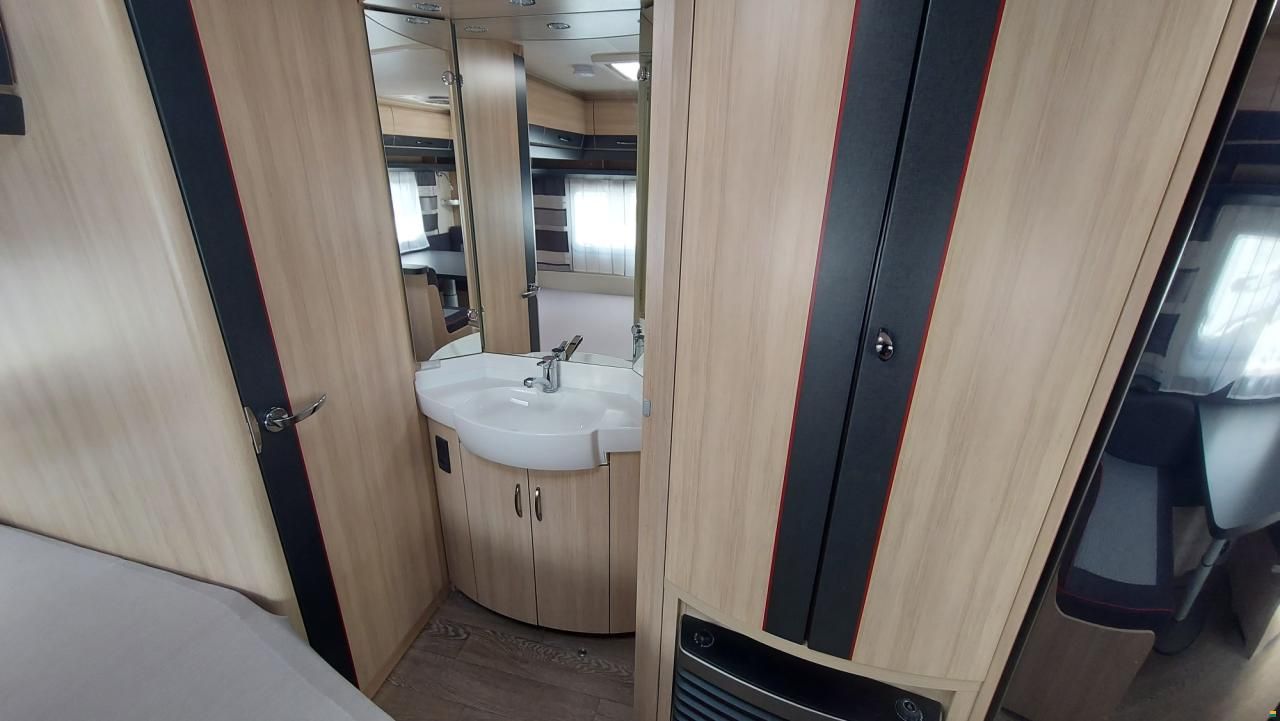 Hobby De Luxe Edition 650 KMFe