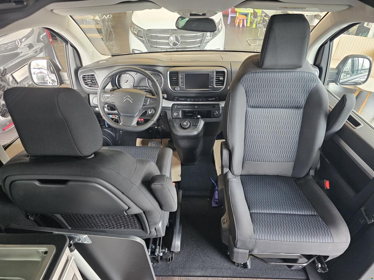 P&ouml;ssl Campster 180 PS EAT8