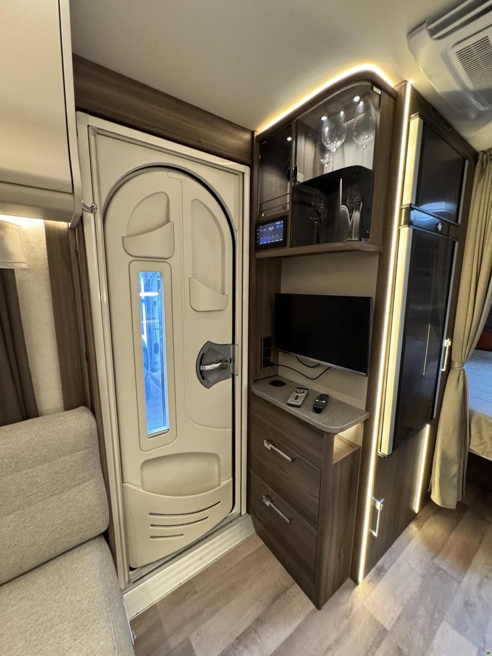 Kabe Royal 600 TDL KS