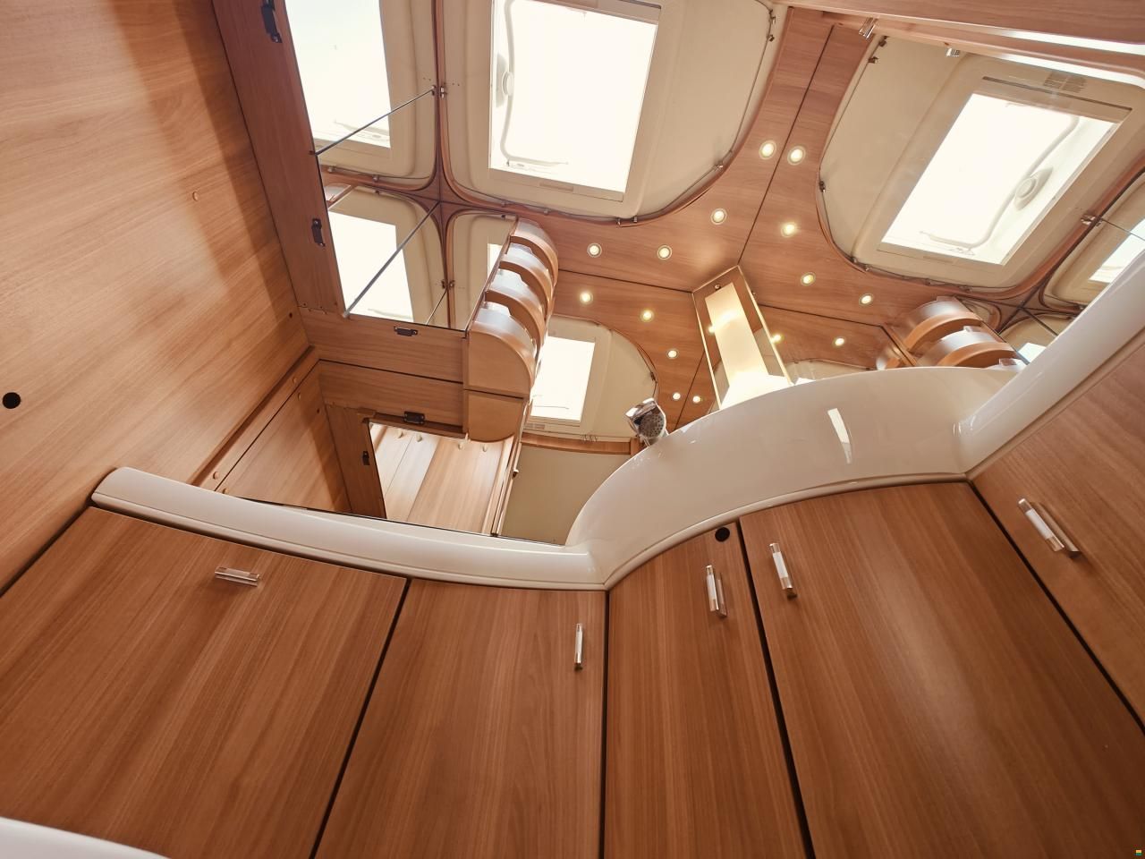 Hobby 490 KMF De Luxe - Etagenbetten