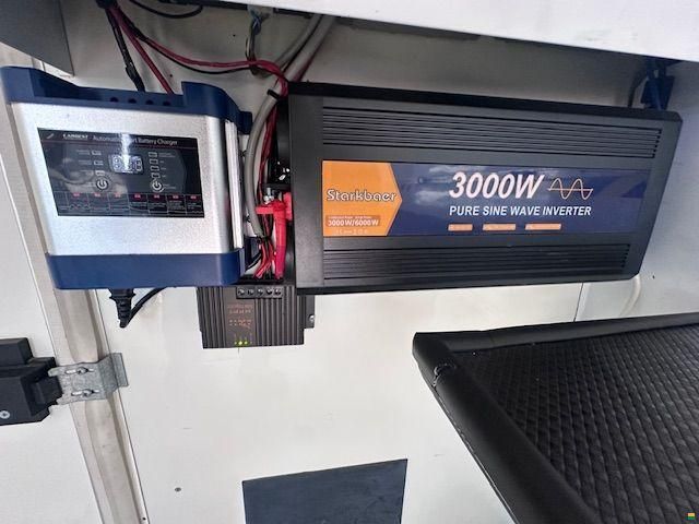 Roller Team New Box Garage F&uuml;r zwei Motorr&auml;der