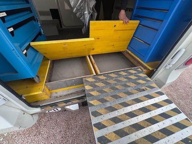 Roller Team New Box Garage F&uuml;r zwei Motorr&auml;der