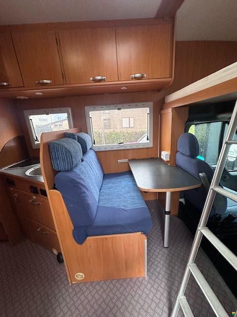 Roller Team New Box Garage F&uuml;r zwei Motorr&auml;der