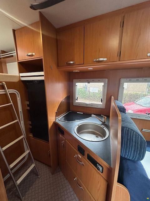 Roller Team New Box Garage F&uuml;r zwei Motorr&auml;der