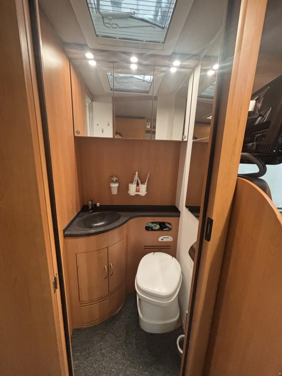 Eura Mobil Active 820 EB 3 Achser