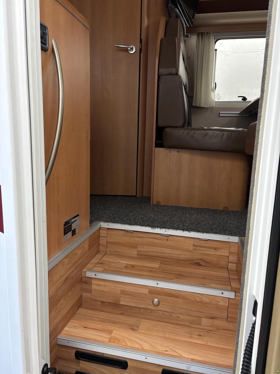 Eura Mobil Active 820 EB 3 Achser