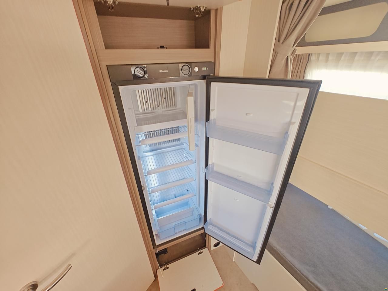 Knaus W04 Lifestyle 550 KWE - Etagenbetten