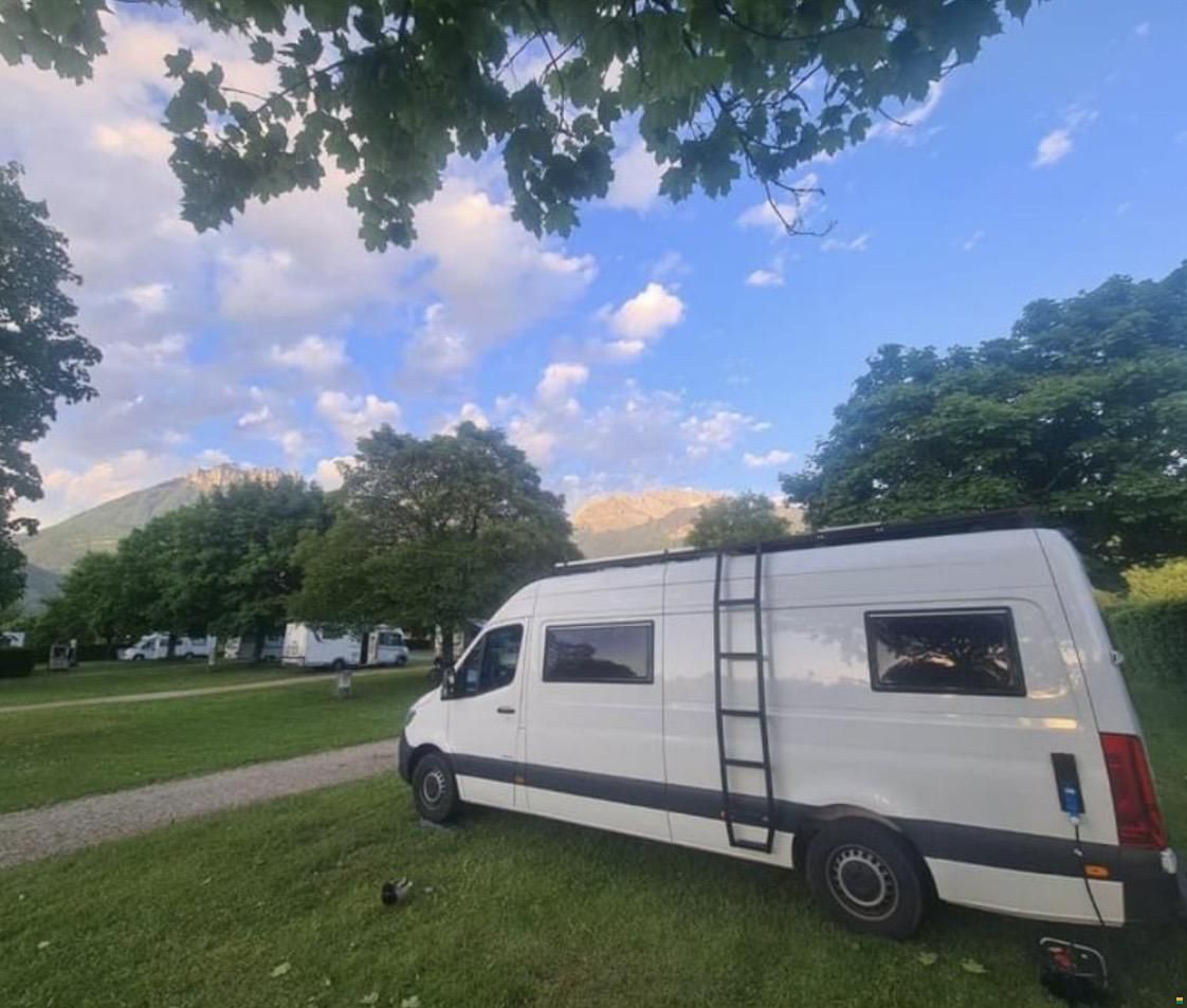 Mercedes Benz Sprinter