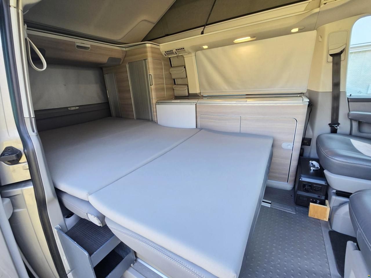 Volkswagen VW T5 CALIFORNIA BMT DSG COMF. TRAVEL 4M