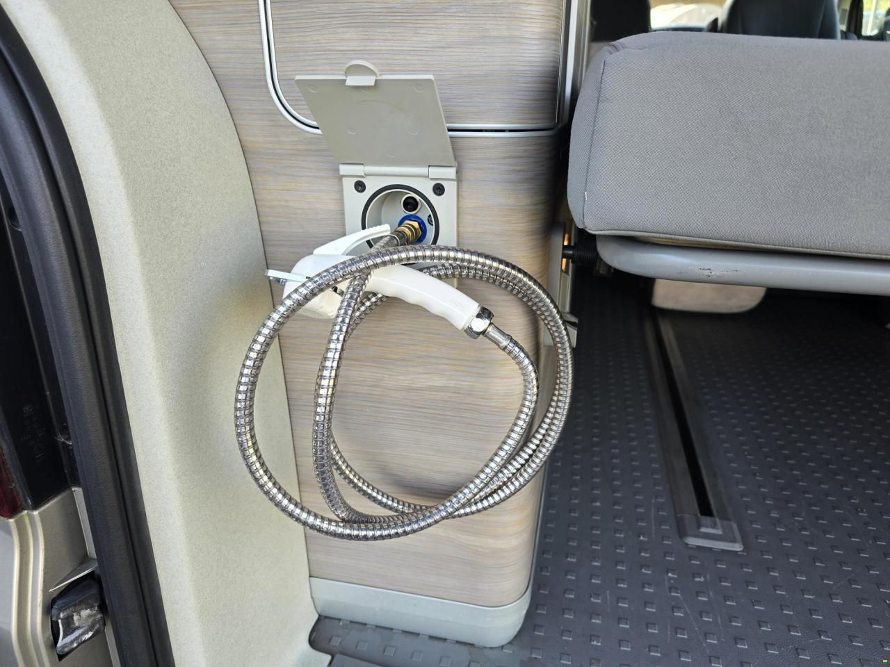 Volkswagen VW T5 CALIFORNIA BMT DSG COMF. TRAVEL 4M