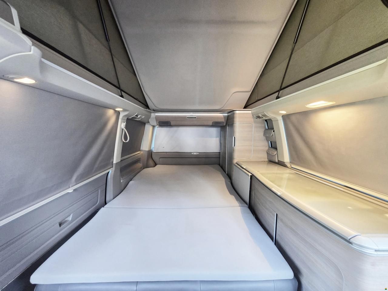 Volkswagen VW T5 CALIFORNIA BMT DSG COMF. TRAVEL 4M