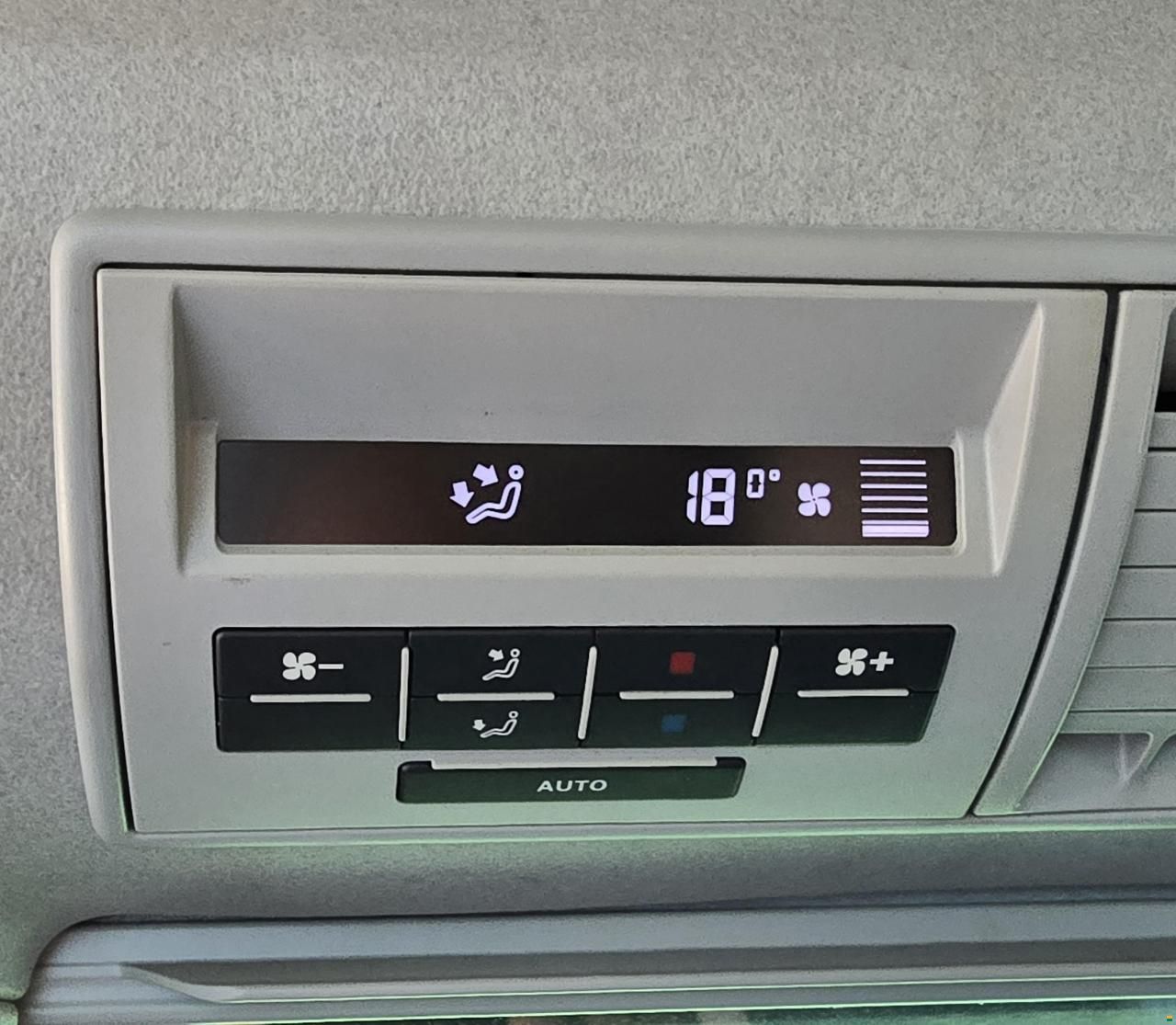 Volkswagen VW T5 CALIFORNIA BMT DSG COMF. TRAVEL 4M