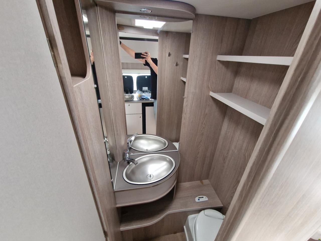 B&uuml;rstner Premio Life 480 TL