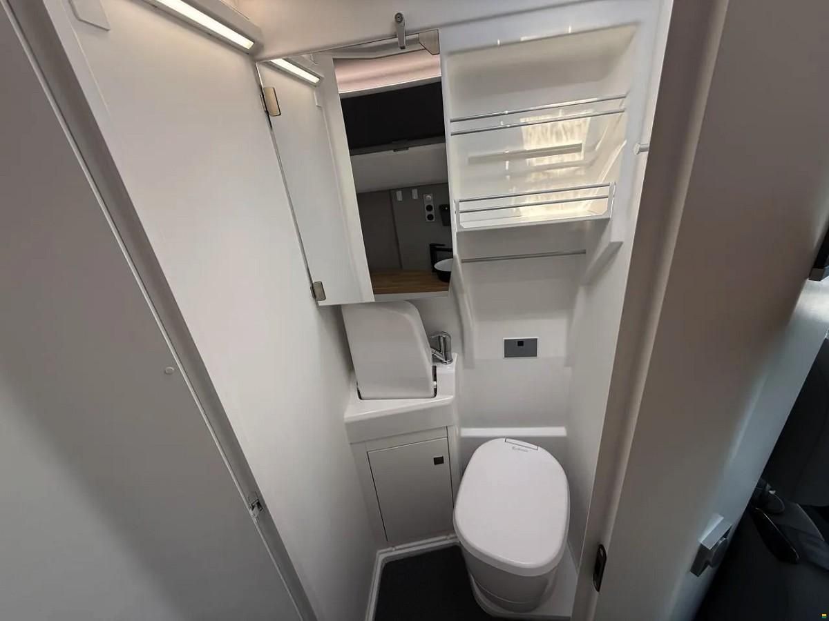 Volkswagen Grand California 680