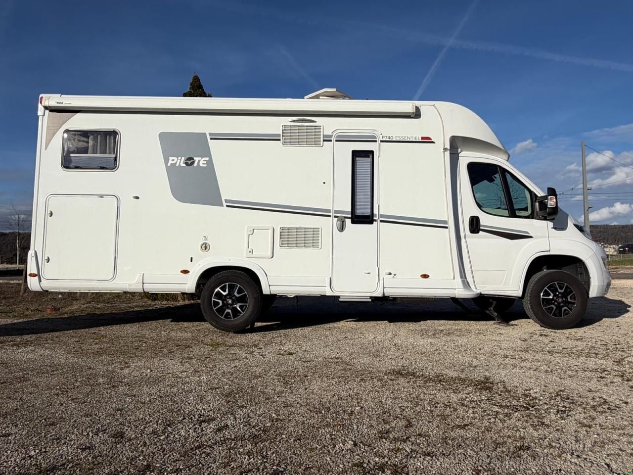 Fiat PILOTE P740 **L&Auml;NGSBETT**9 GANG AUTOMAT