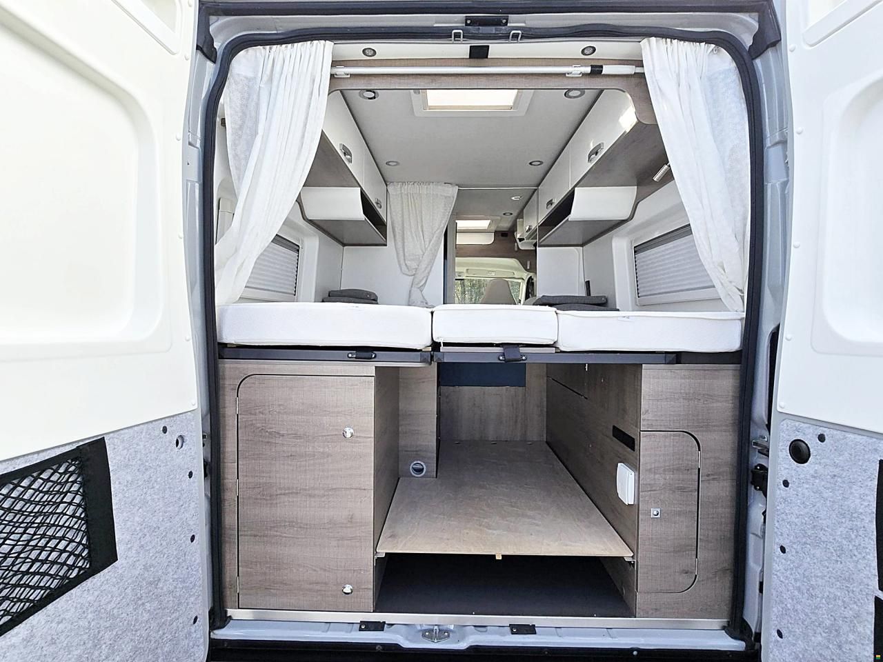 Moov&eacute;o VAN 60 EB 2.3 AUTOMAT MJ140