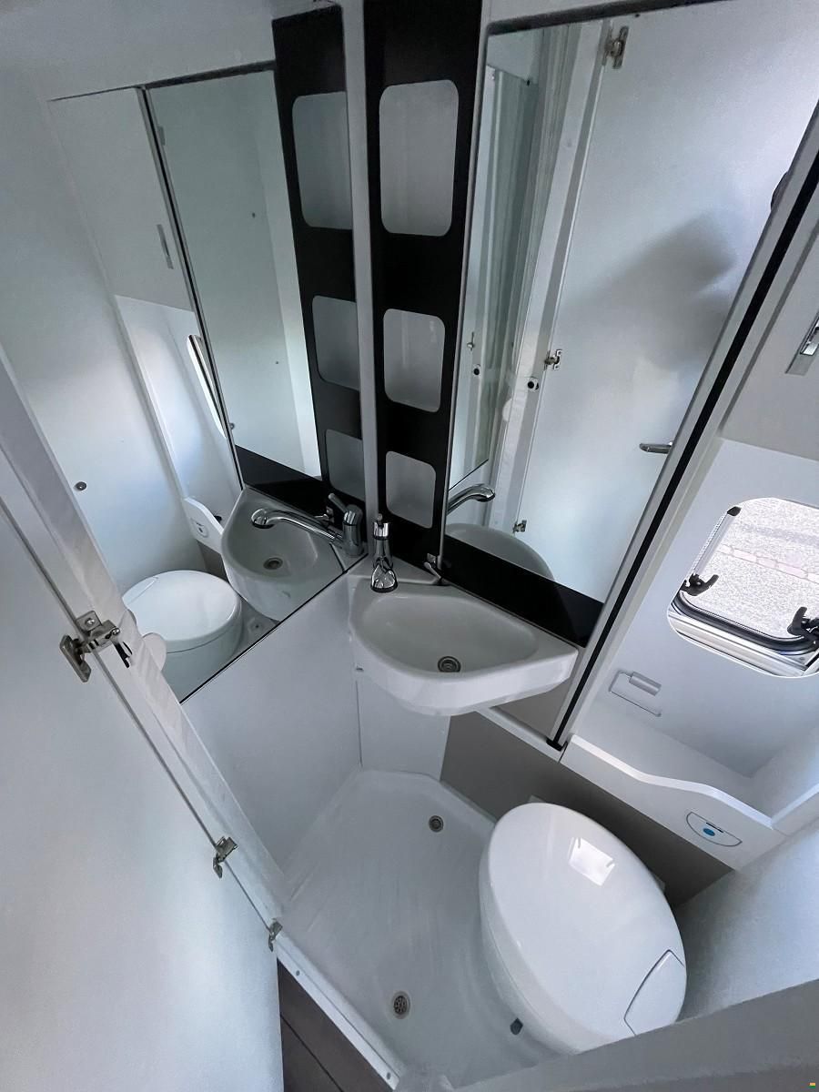 Van Tourer MAN 600 D