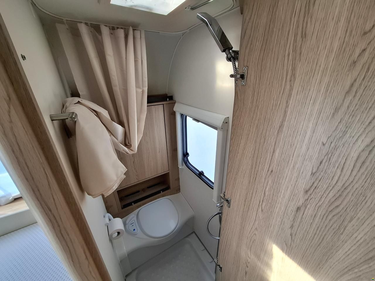 B&uuml;rstner AVERSO 600TK - Familienwohnwagen