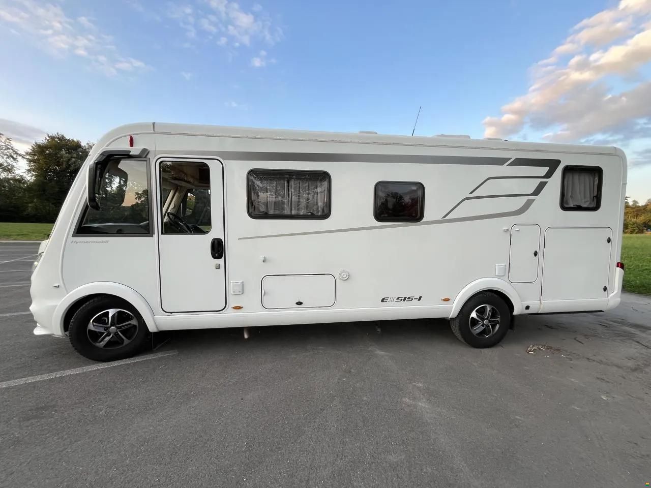 Hymer Exsis-i 678