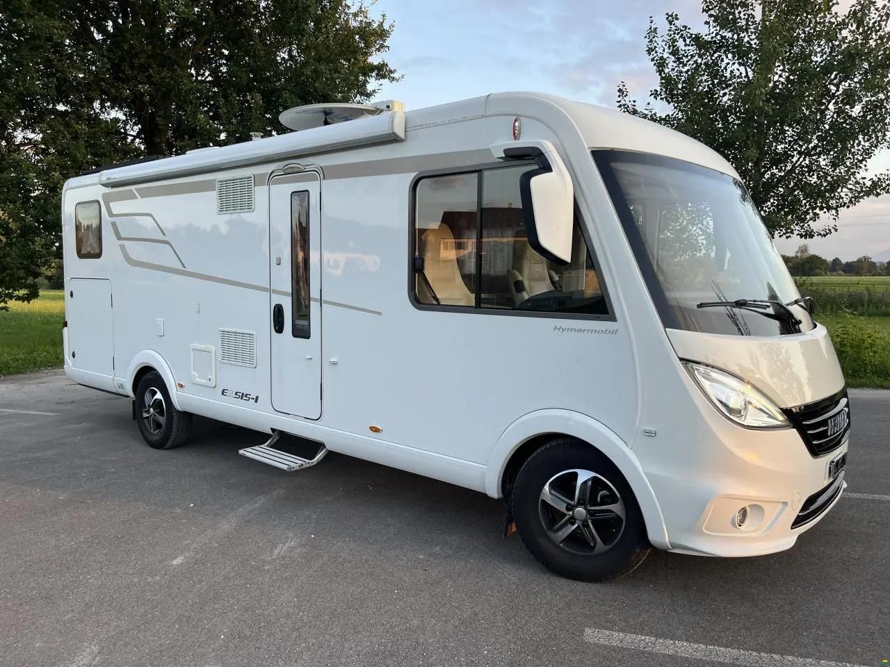 Hymer Exsis-i 678