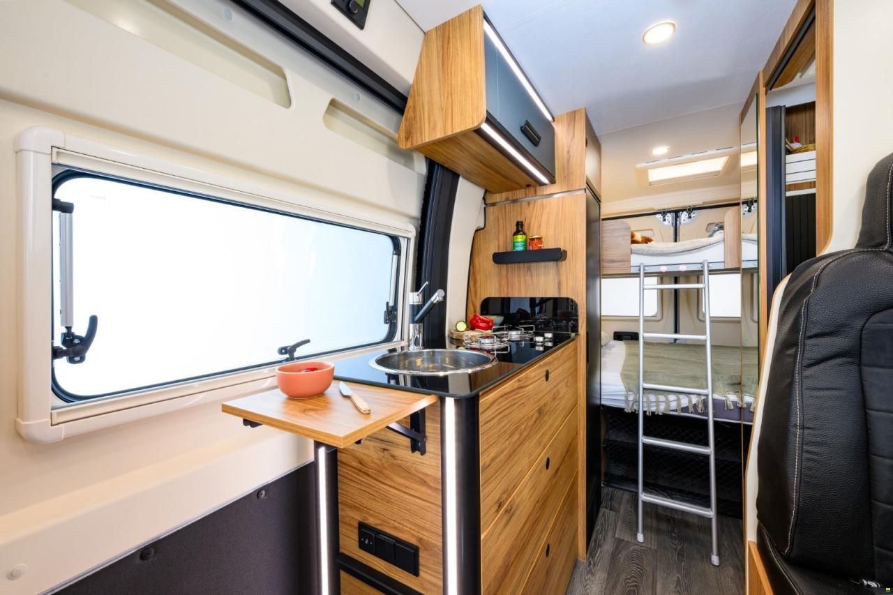 Font Vend&ocirc;me Leader Camp Duo