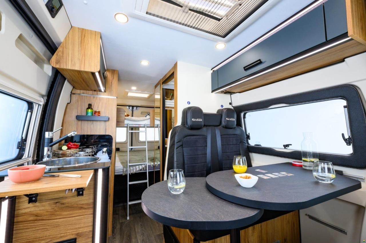 Font Vend&ocirc;me Leader Camp Duo