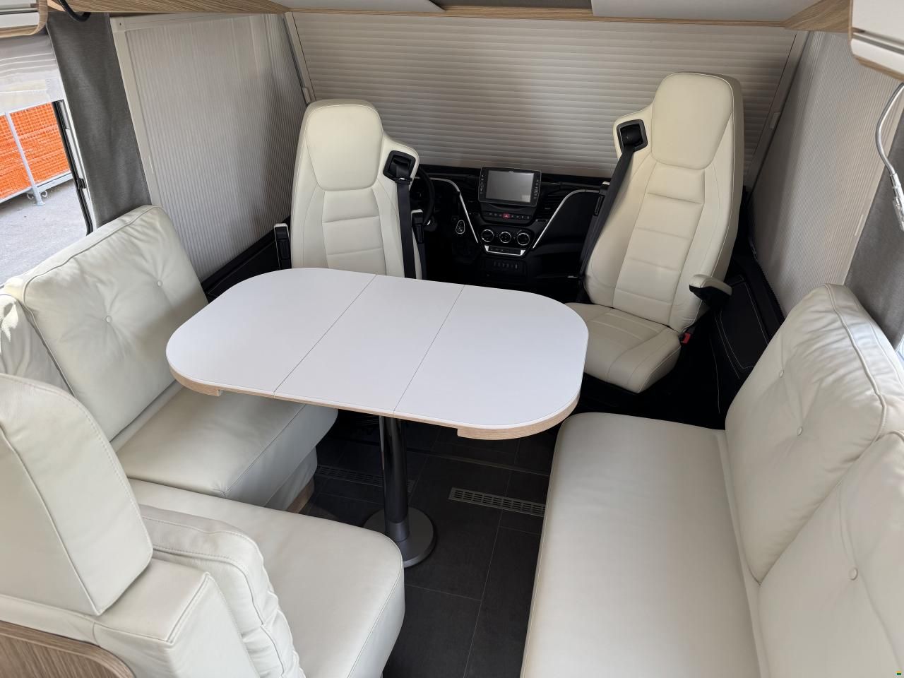 Niesmann-Bischoff 880 LE