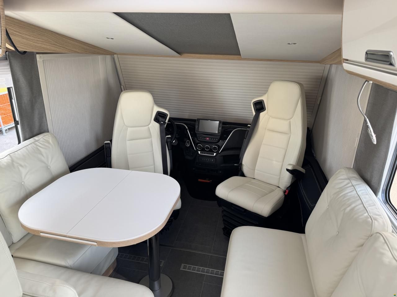 Niesmann-Bischoff 880 LE