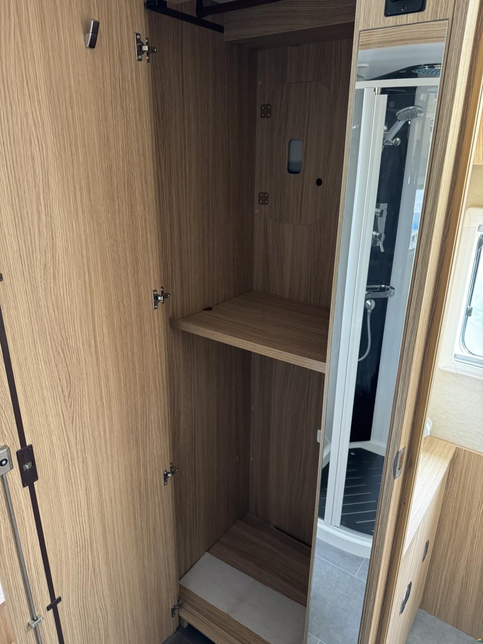 Niesmann-Bischoff 880 LE