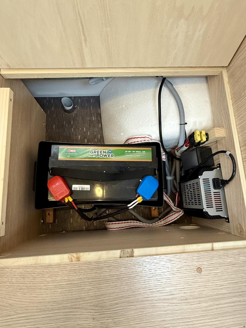 Adria E Aviva 400 PS - Kompakt