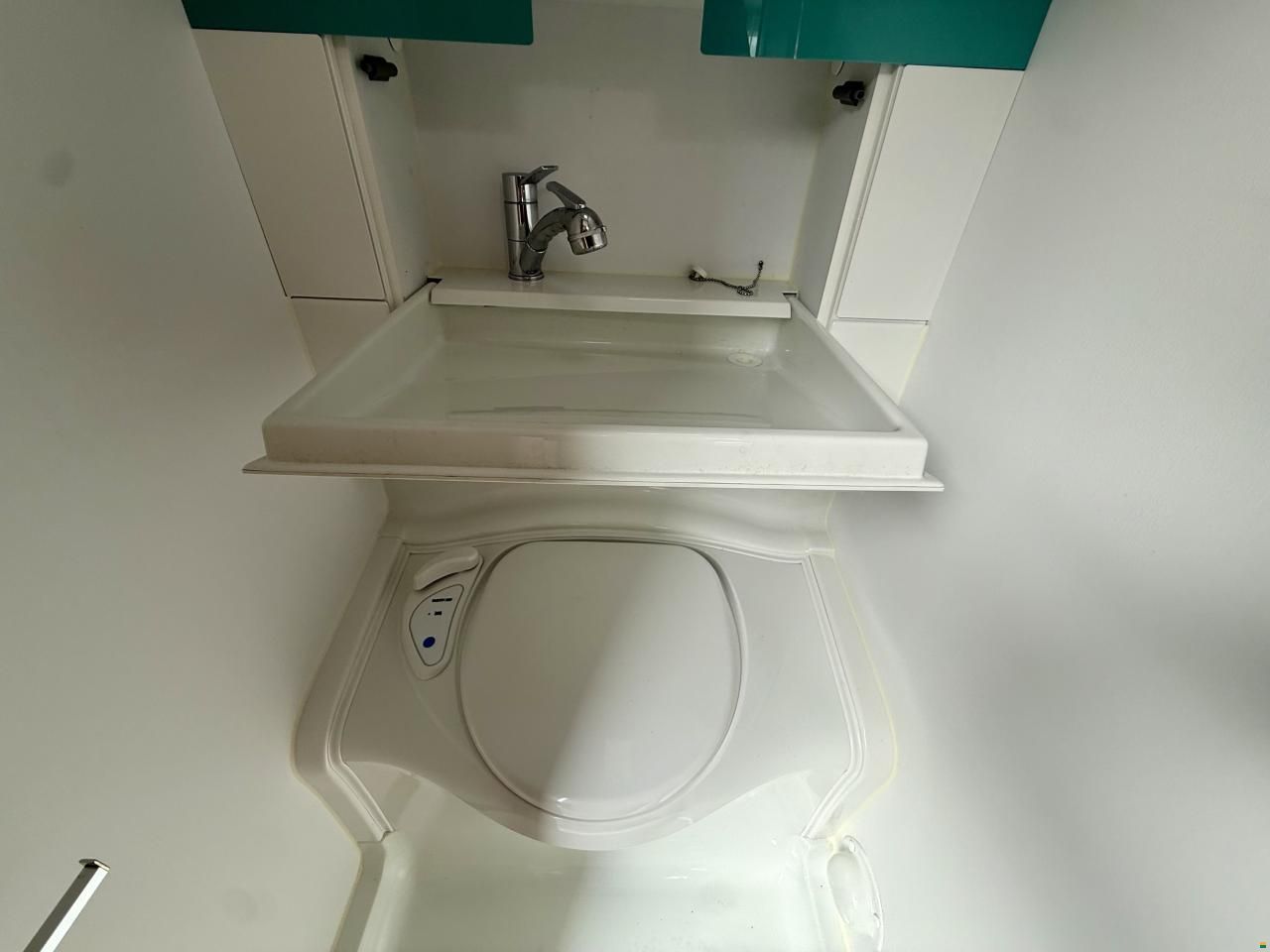 Adria E Aviva 400 PS - Kompakt