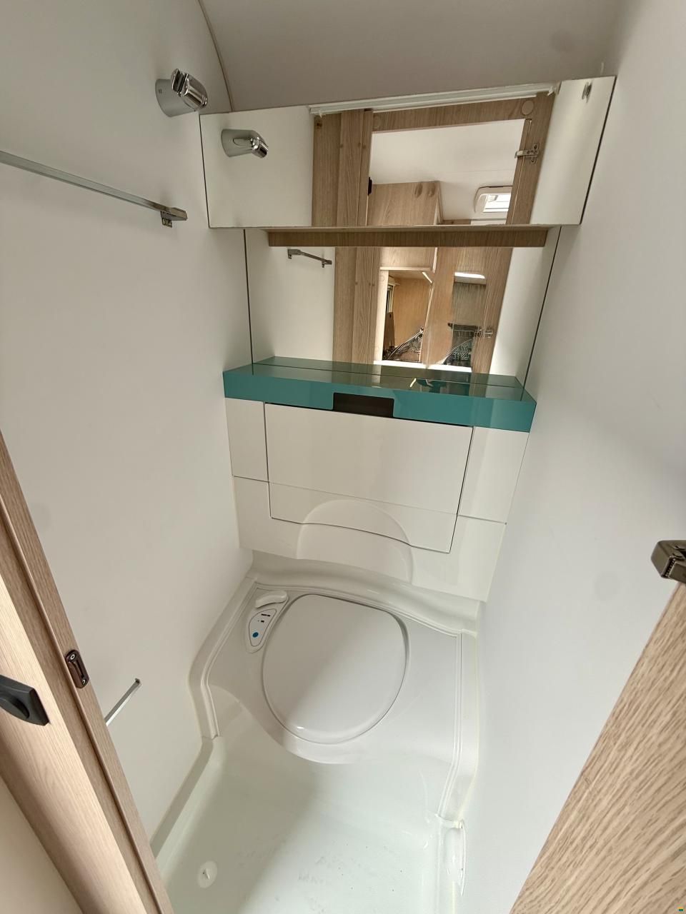 Adria E Aviva 400 PS - Kompakt