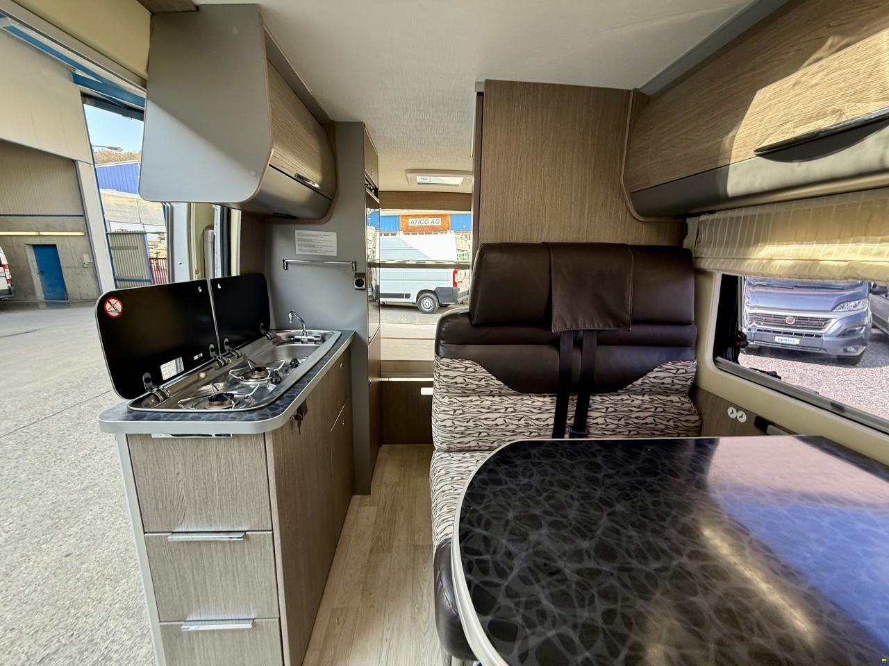 Challenger Vany V114 -Freelife -4 People