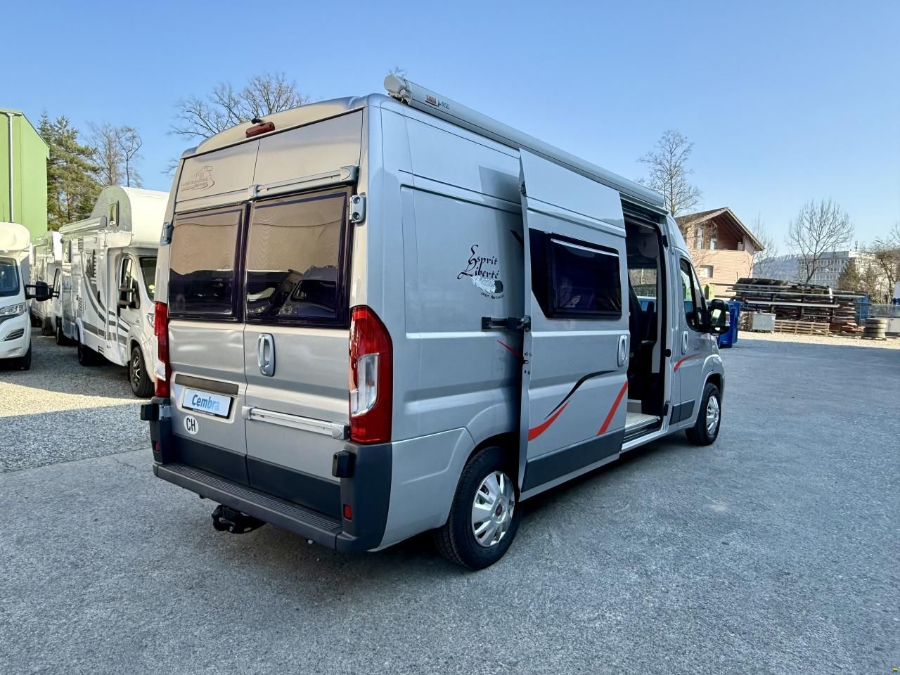 Challenger Vany V114 -Freelife -4 People