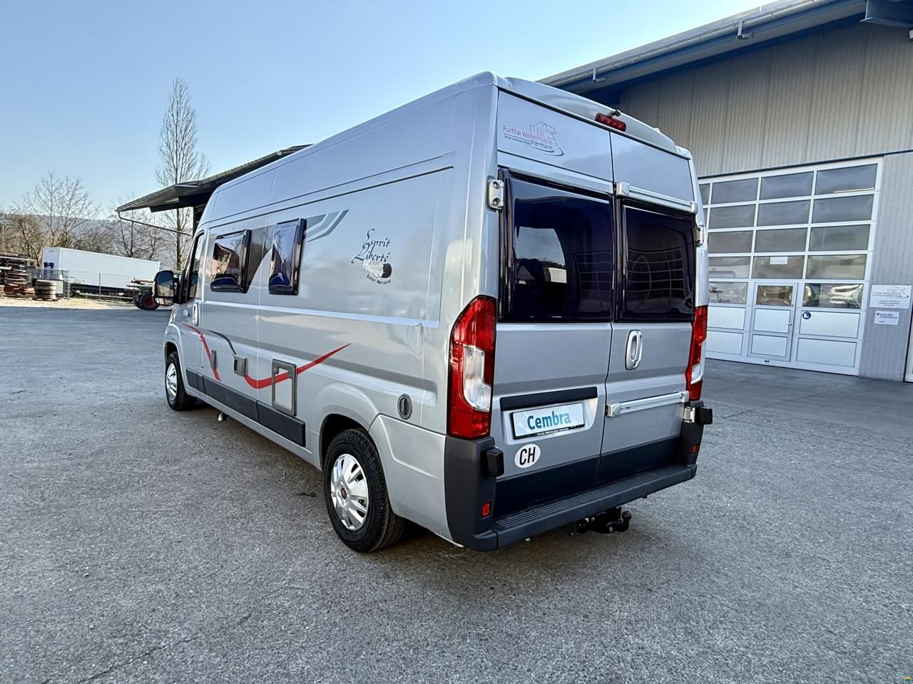 Challenger Vany V114 -Freelife -4 People