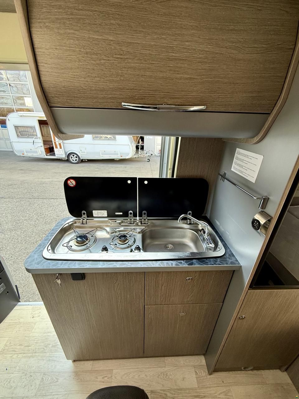 Challenger Vany V114 -Freelife -4 People