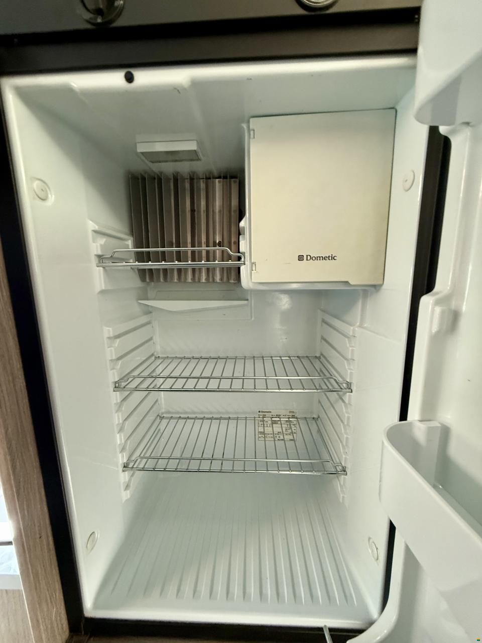 Challenger Vany V114 -Freelife -4 People