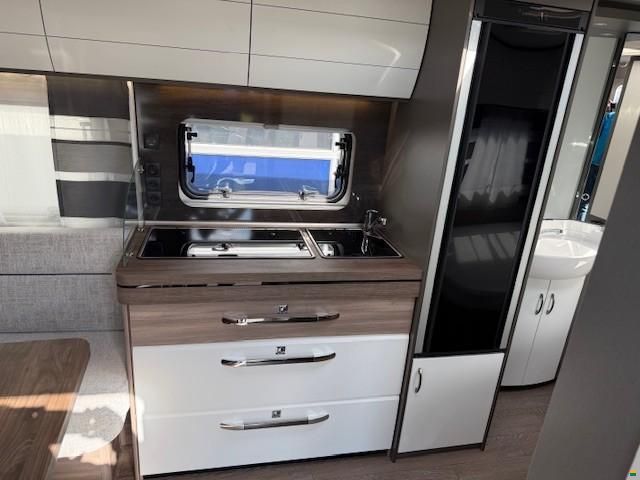 Hobby 460 UFe Excellent Edition