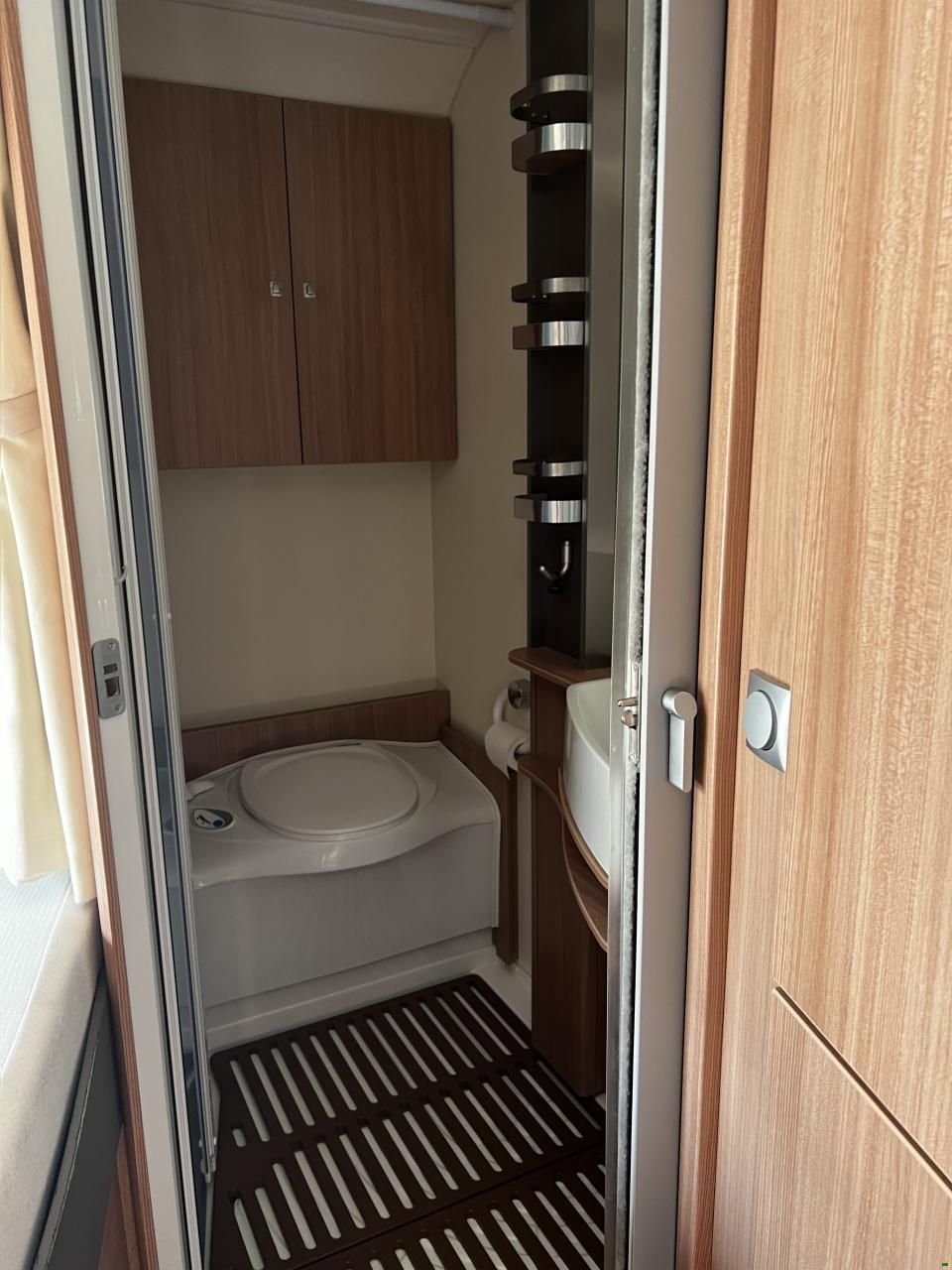 Knaus Sky Wave 650 MF Celebration 25