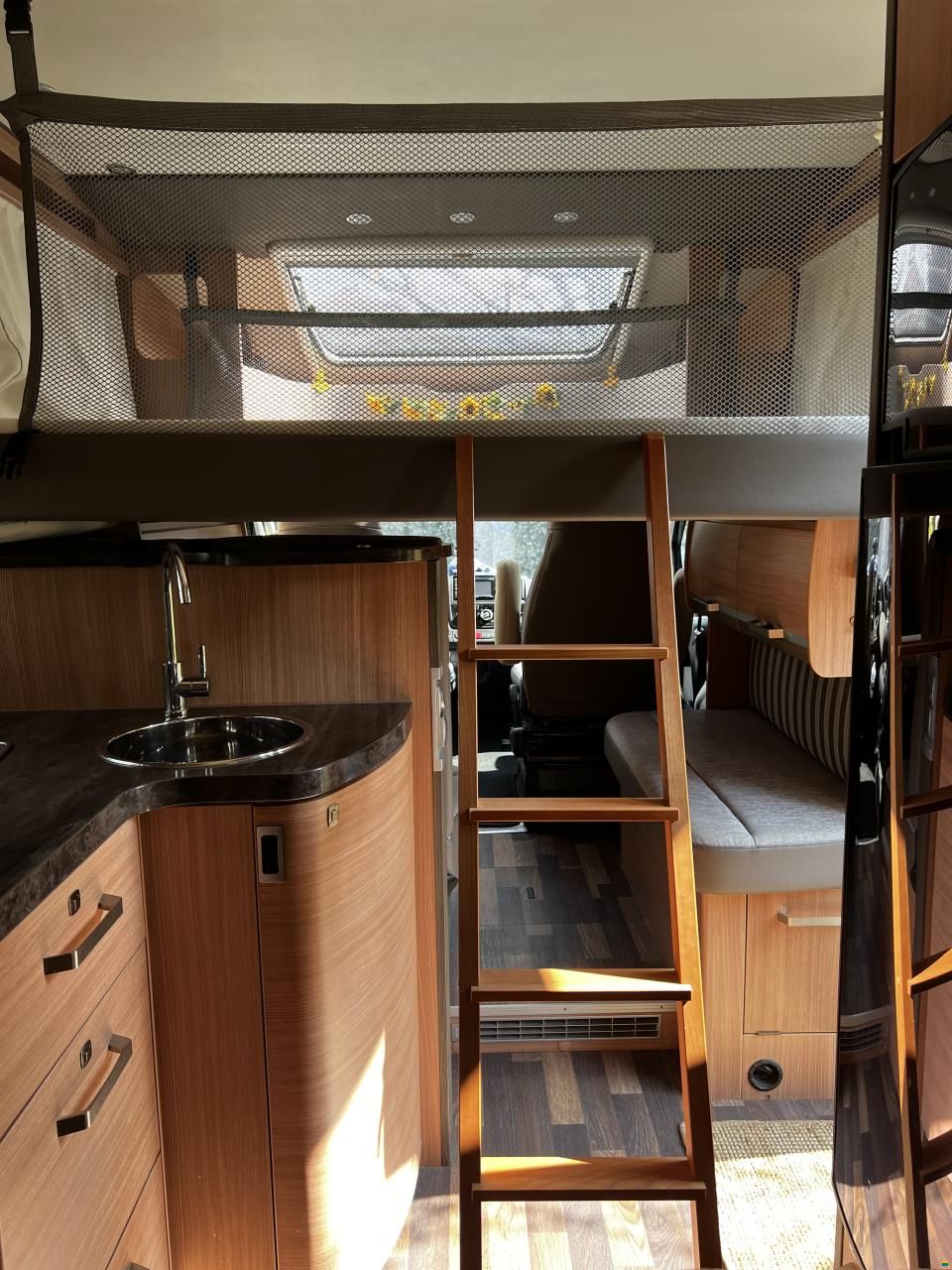 Knaus Sky Wave 650 MF Celebration 25