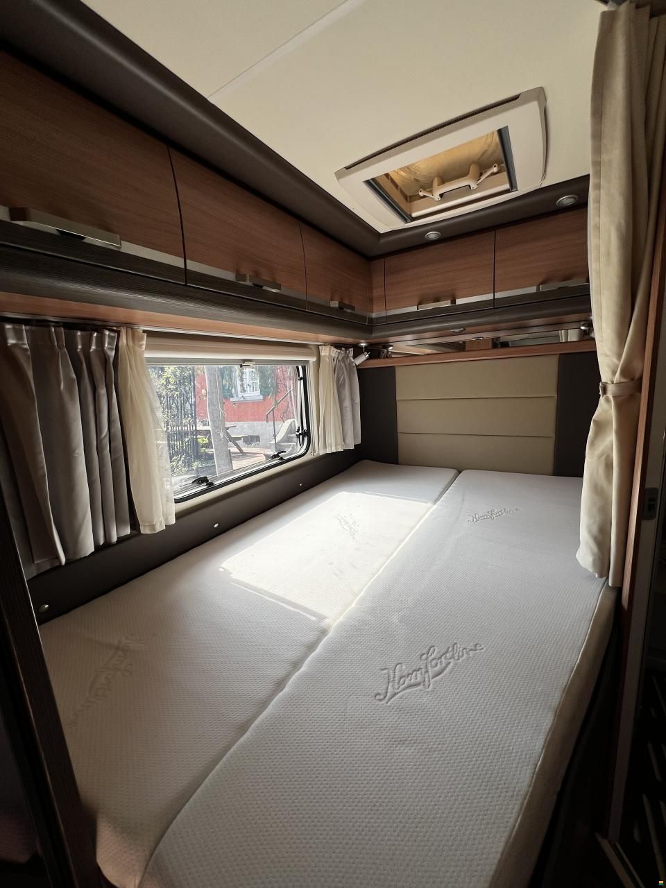 Knaus Sky Wave 650 MF Celebration 25