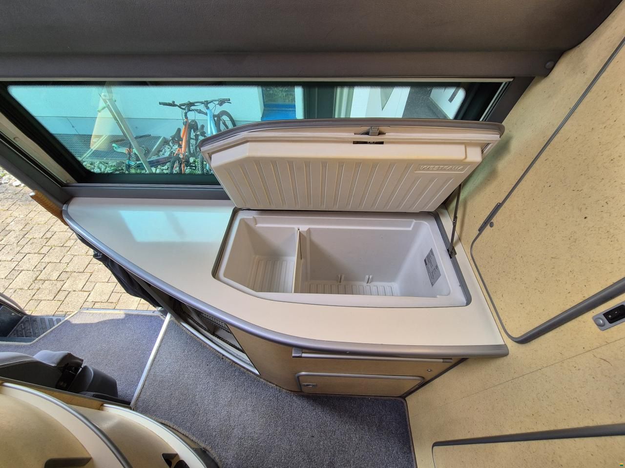 Mercedes Benz James Cook