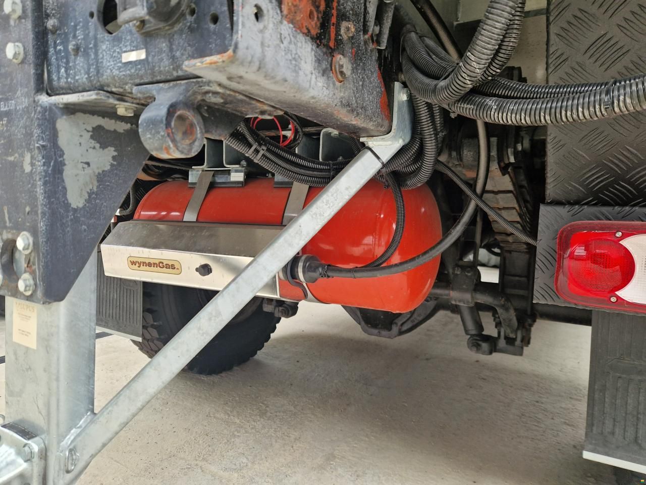 MERCEDES-BENZ 1224 A 4x4